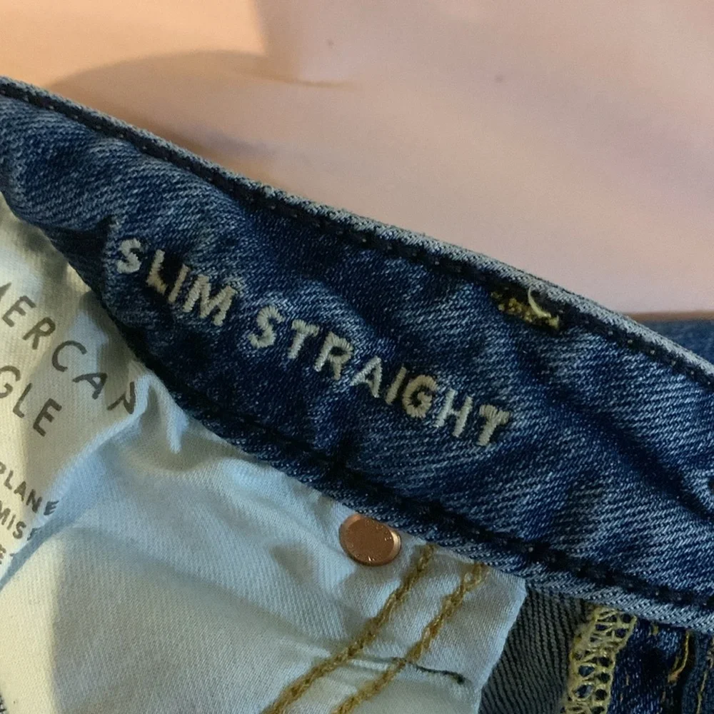 American Eagle Slim Straight Jeans. 29x32 - Picture 3 of 5